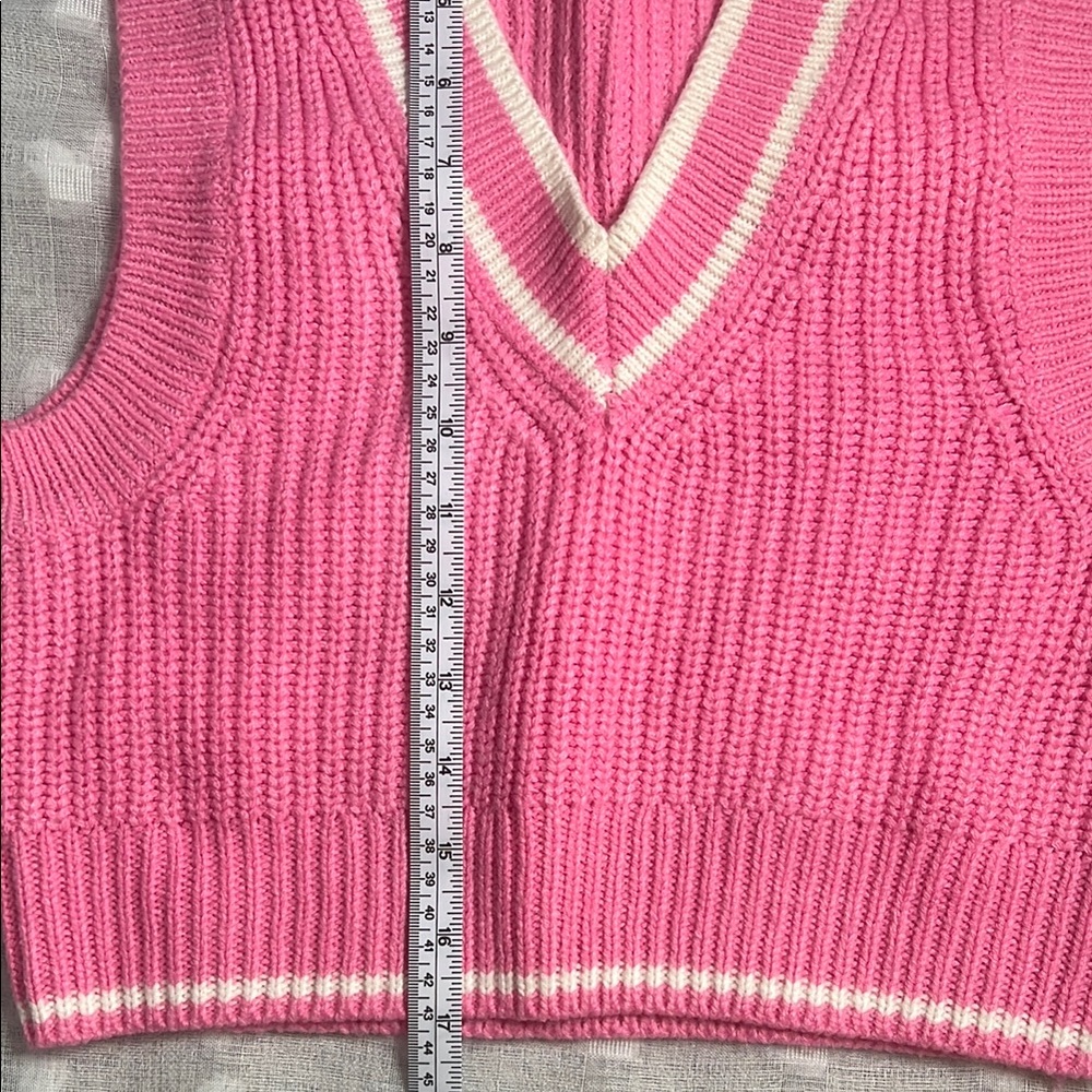 Divided Pink and White V-Neck Sweater Vest - Picture 7 of 7